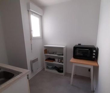 Location Appartement 2 pièces 54m² LA ROCHELLE 17000 - Photo 6