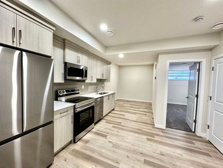 2207 Muckleplum Crescent SW - Photo 3