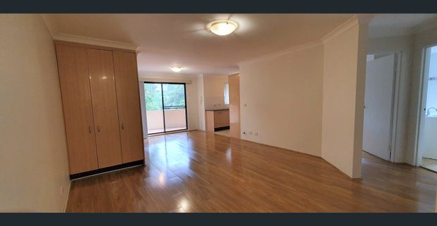 Couple of minutes walk to Parramatta River - Photo 1