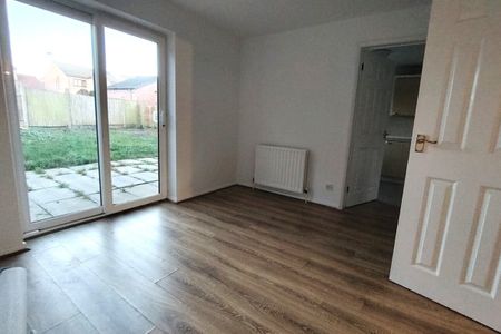 Severn Crescent - Photo 2