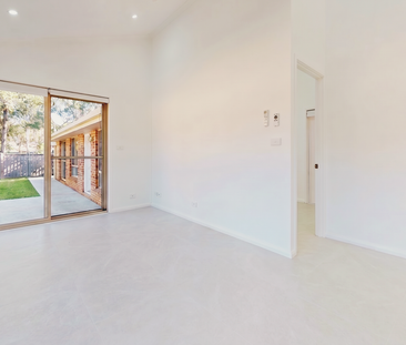 Brand new 2 Bedroom Granny flat! - Photo 1