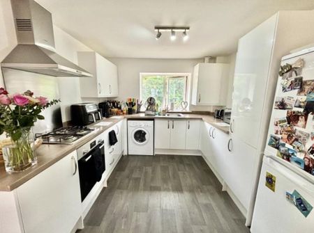 2 bedroom apartment to rent - Photo 3