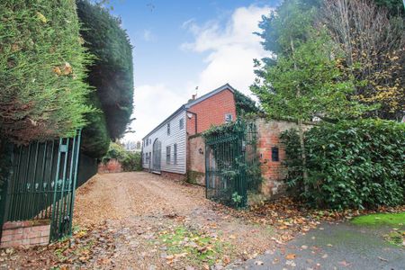 3 bedroom detached house to rent - Photo 5