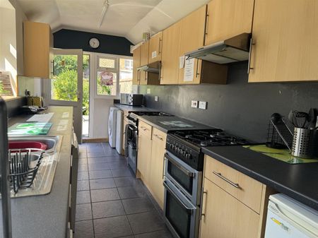 Princess Royal Terrace, Scarborough - Photo 2