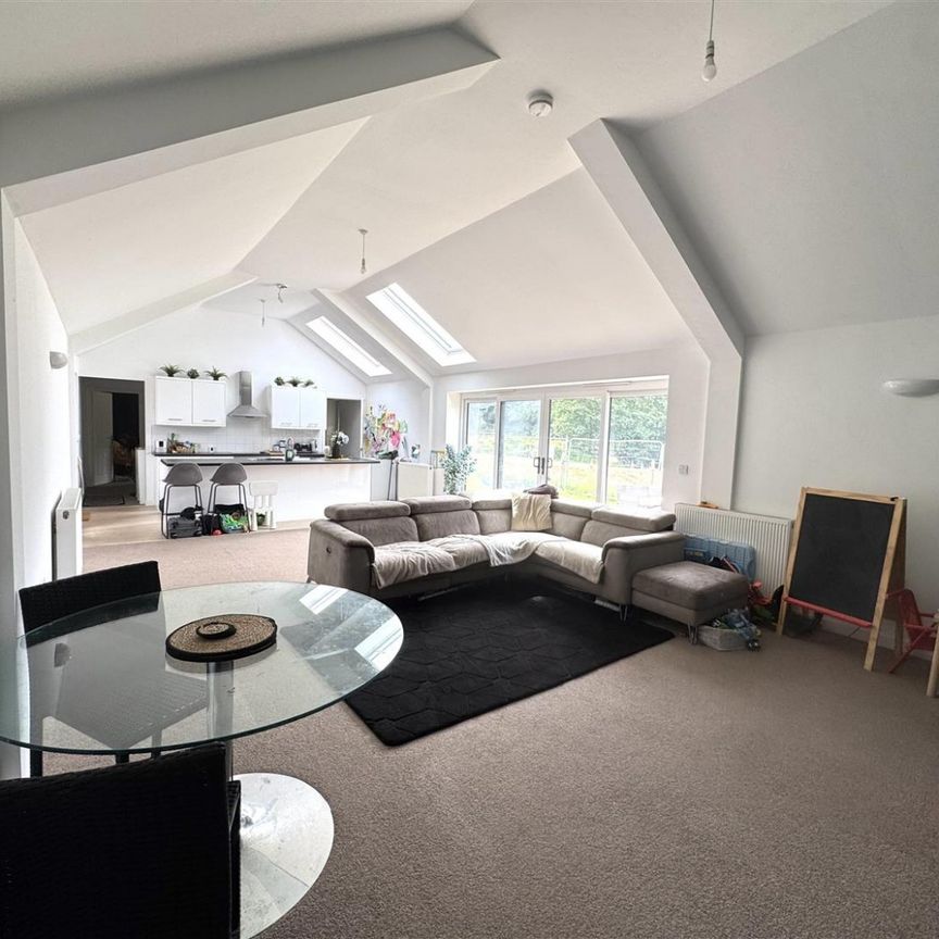 Gravelly Bottom Road, Kingswood, Maidstone - Photo 1