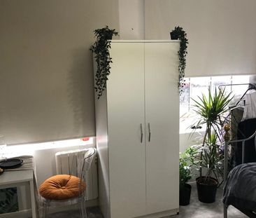 Studio Flat, Roberts St, CR0 - Photo 1