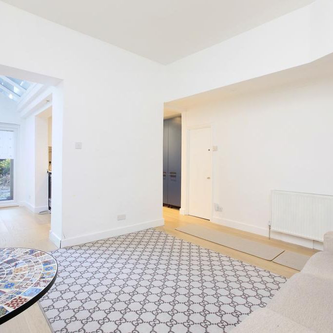 1 bedroom flat to rent - Photo 1