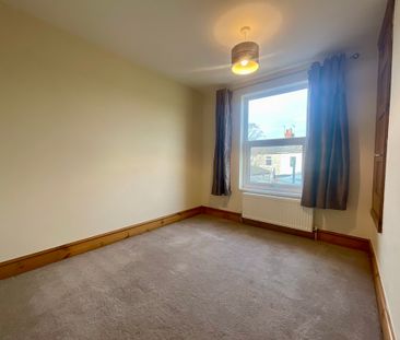 2 bedroom End Terraced House to let - Photo 4