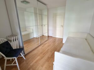 Alfred-Schlagk-Str. 6, Wohnung 8 ~~~ vollmöbliert, Garten, Balkon, Bad mit Wanne und Dusche, Abstellraum, Keller, Fahrradraum im Eingangsbereich - Foto 4