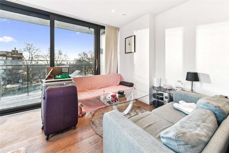 Two bed apartment close to Elephant & Castle underground. - Photo 5