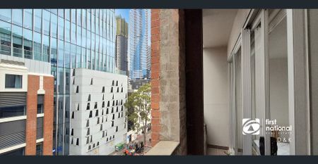 Furnished Studio Apartment – Prime North Melbourne Location - Photo 5