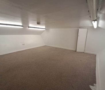Price £650 pcm - Available Now - Unfurnished - Photo 6