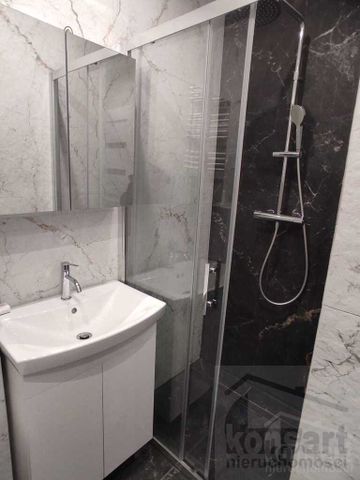 3 pok. + 2 balkony, w domku jednorodzinnym - Photo 5