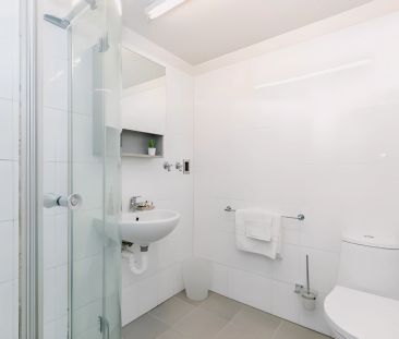 2 Bedroom Standard Apartment Private single room - Photo 5