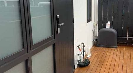 Pet friendly terrace house - Photo 5