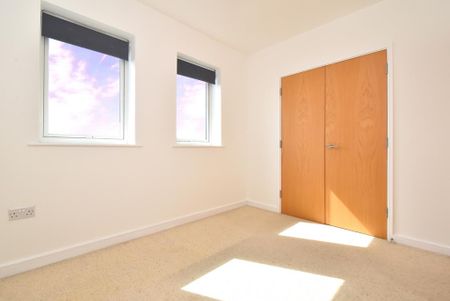 2 bedroom maisonette to rent - Photo 3