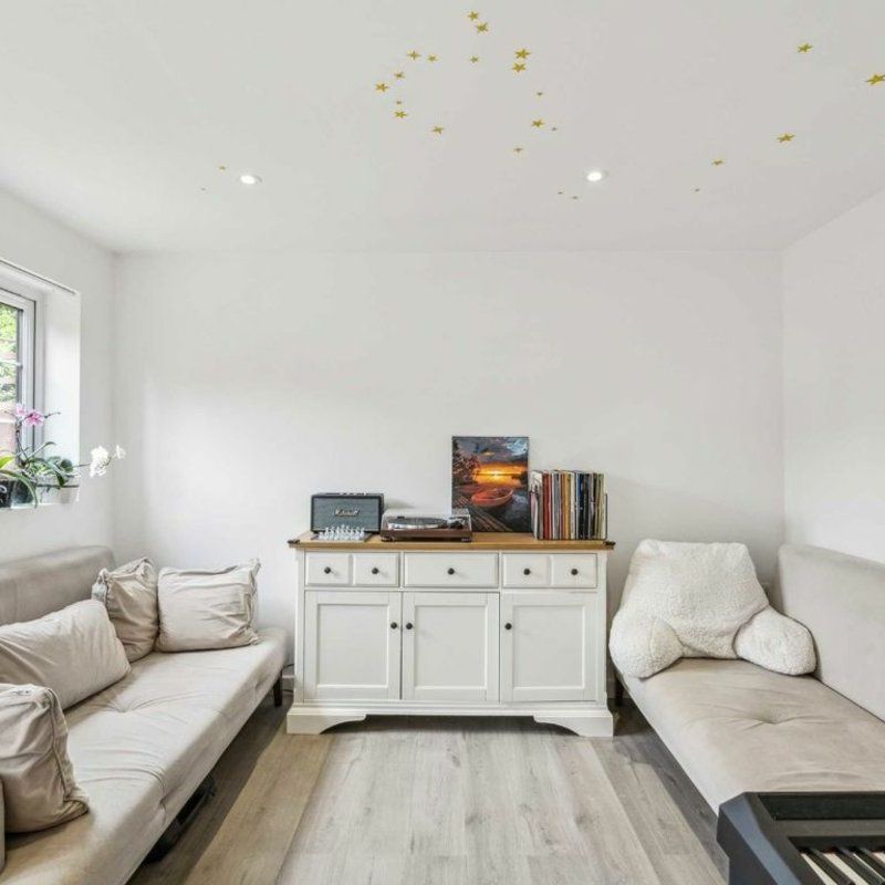 Howland Way, Rotherhithe, SE16 - Photo 1