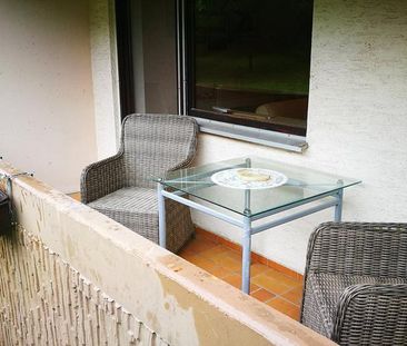 2-ZKB, vollmöbliert mit EBK & Balkon/Terrasse – barrierearm - Photo 2