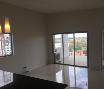 Modern Apartment with Stunning Views – Sky Gardens Building - Photo 2