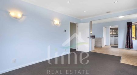 RENT ME! Warm, Welcoming & Wonderfully Located - Photo 4