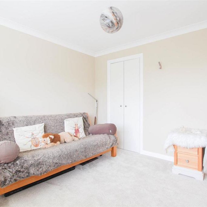 4 bedroom detached house to rent - Photo 1