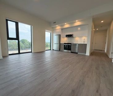 West Square Cityview — 3 Bedroom - Photo 2