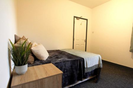 Price £4,170 pcm - Available 01/07/2026 - Furnished - Photo 3