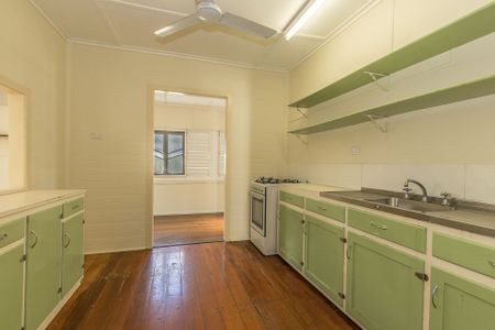 2/3 Sunset Avenue, Mundingburra - Photo 4