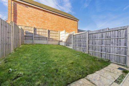 3 bed House To Let - Photo 3