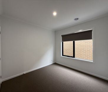 Modern Family Home! - Photo 3