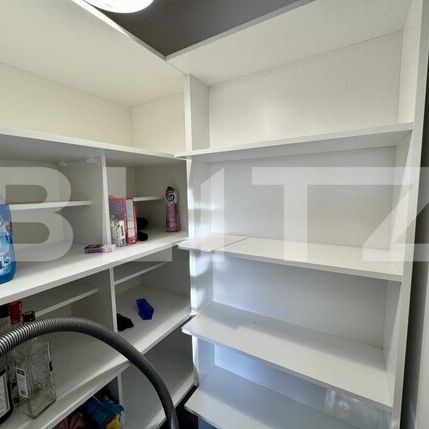 Apartament 2 camere, parcare privată, zonă centrală, Campia Islaz - Fotografie 1