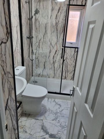 Room in a Shared House, Durham Road, E16 - Photo 3