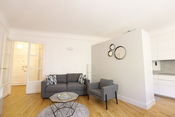 Appartement à louer avenue Félix-Faure, Paris 15ème - Photo 1