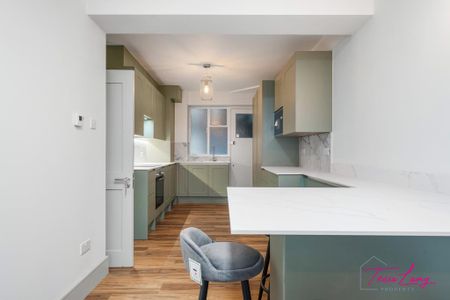 1 bedroom in a flat share to rent - Photo 4