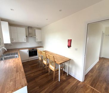 3 bedroom terraced house to rent - Photo 6