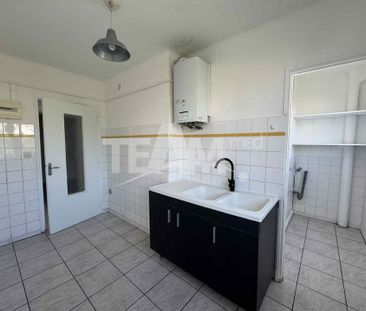 Location Appartement 4 pièces 77m² SETE 34200 - Photo 6