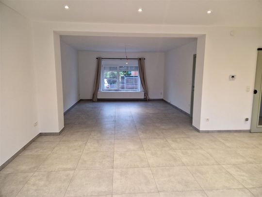 Superbe maison 3 chambres entièrement rénovée avec garage - Foto 1