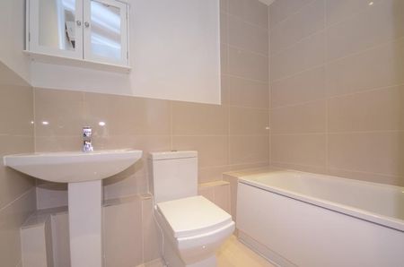 2 bedroom apartment - Photo 5