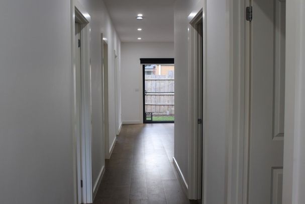 Conveniently located modern unit - Photo 1