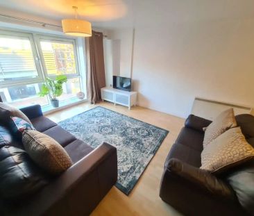 3 Bedroom 2 Bathroom Apartment - Photo 1