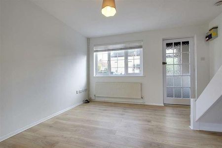 Roman Gardens, Kings Langley, WD4 - Photo 2