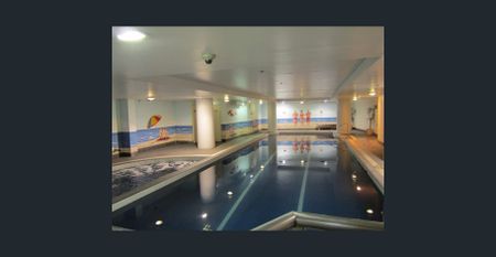 Part furnished ONE BEDROOM in "Maestri Towers" - Photo 3