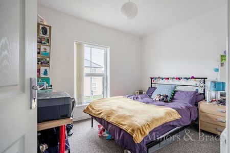 5 bedroom semi-detached house to rent - Photo 5