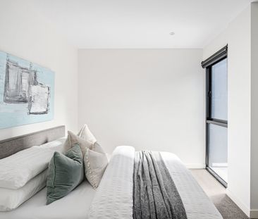 Style and Space in a Vibrant Lifestyle Position - Photo 4