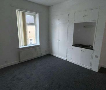 Pembroke Street, Burnley, BB10 - Photo 5