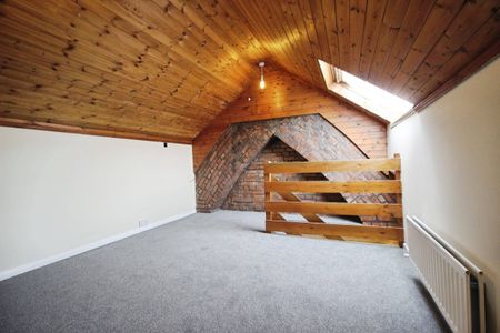 Curtis Street, Swindon, Swindon, SN1 - Photo 2