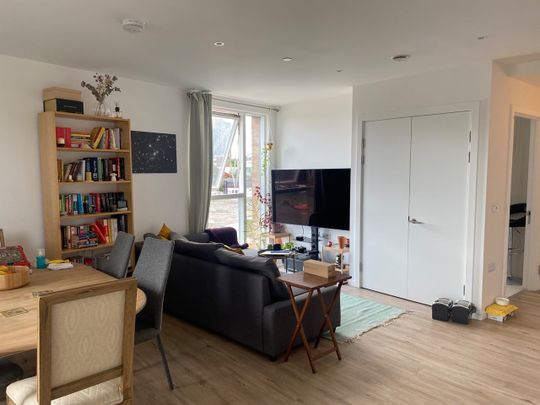 Room in a Shared House, Waterline Way, SE8 - Photo 1