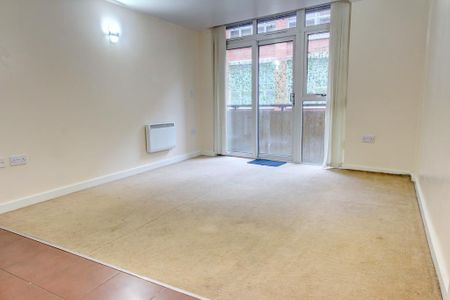 2 bedroom flat to rent - Photo 5
