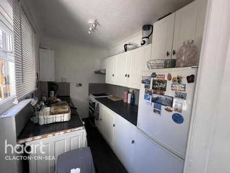 2 bedroom semi-detached house to rent - Photo 2