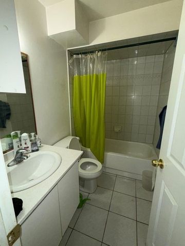 For Lease - 72 Lake Avenue Unit# 201, Richmond Hill, Ontario - Photo 3